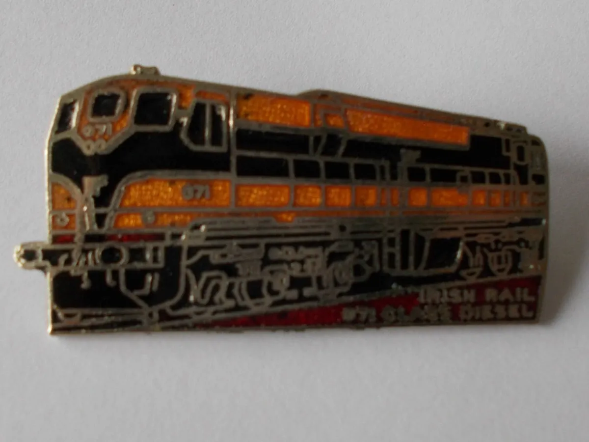 Five C.I.E. & R.P.S.I. Pin Badges - Image 3