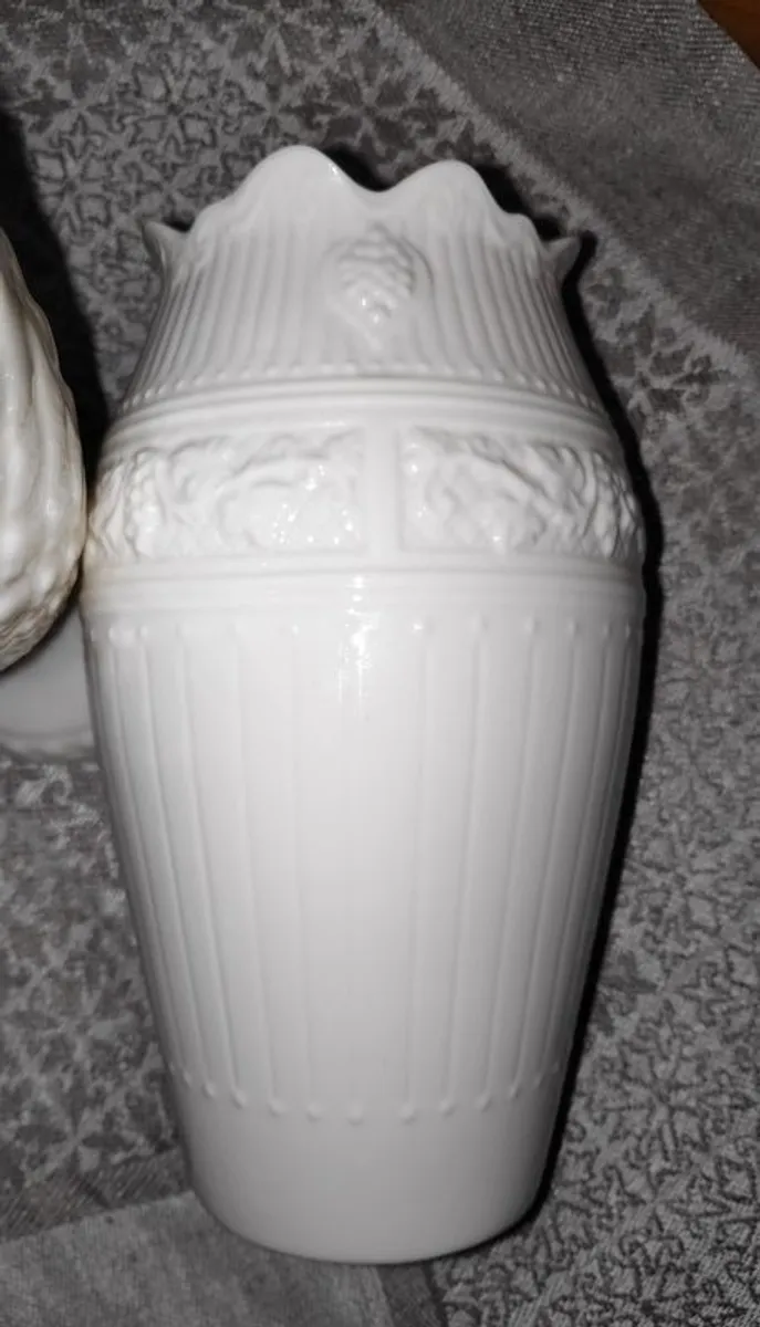 Vintage Belleek Bacchus vase, 8th mark - Image 1
