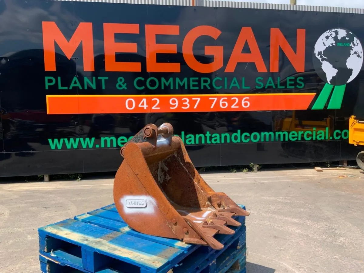 24" MINI DIGGER BUCKET....45mm PINS.....192w. - Image 1