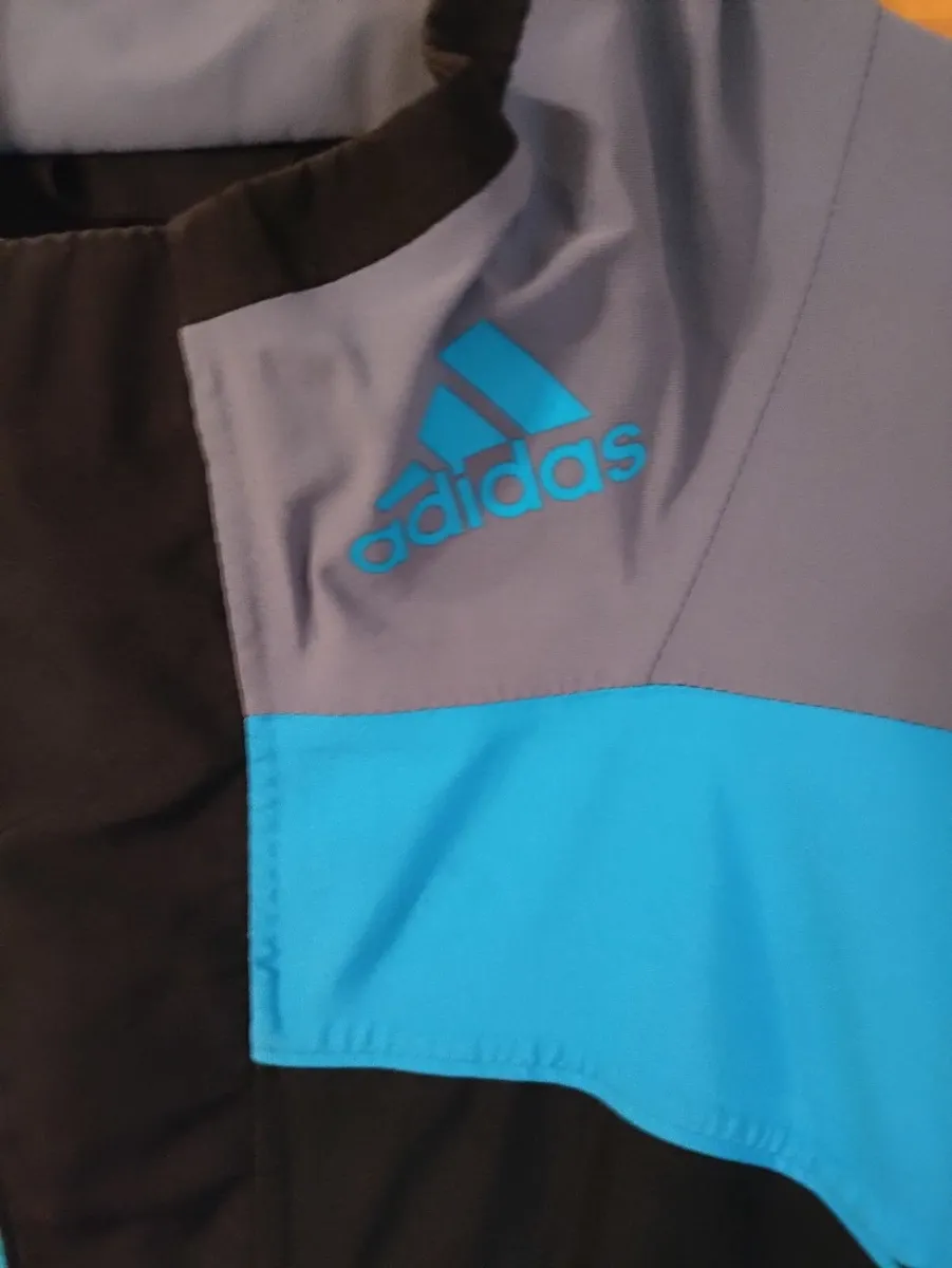 Adidas Goretex golf Jkt XL - Image 2