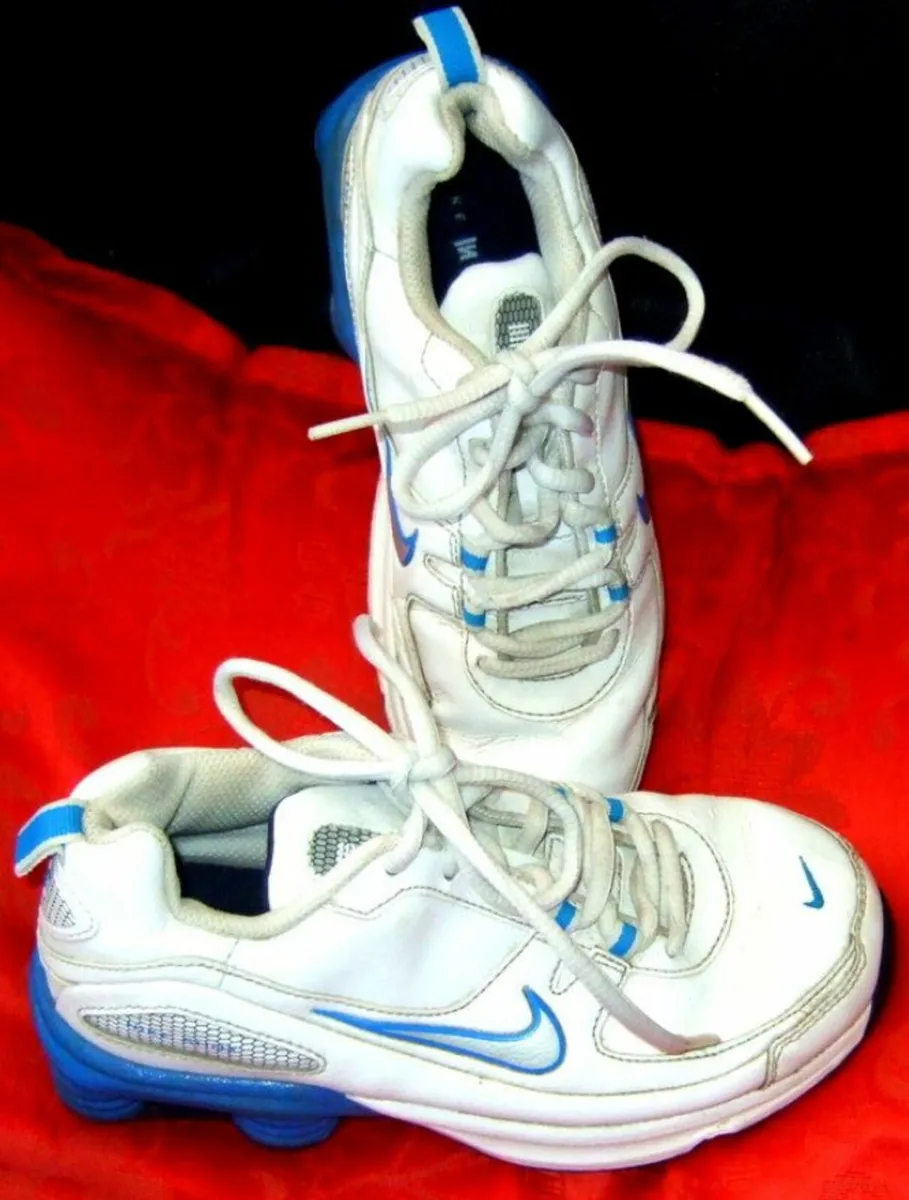 Authentic Leather Nike Shox - Image 2