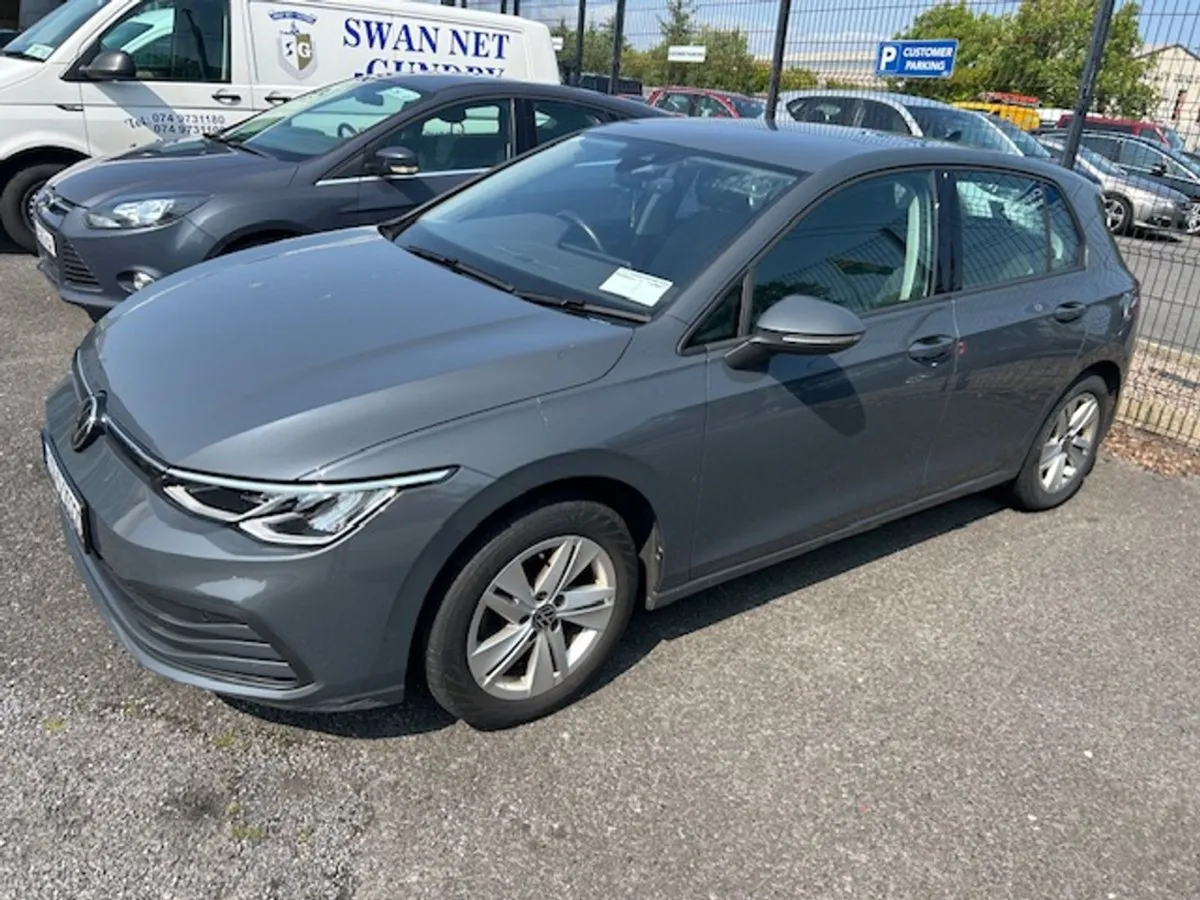 Volkswagen Golf 2.0 TDI 115HP Life 5dr - Image 3