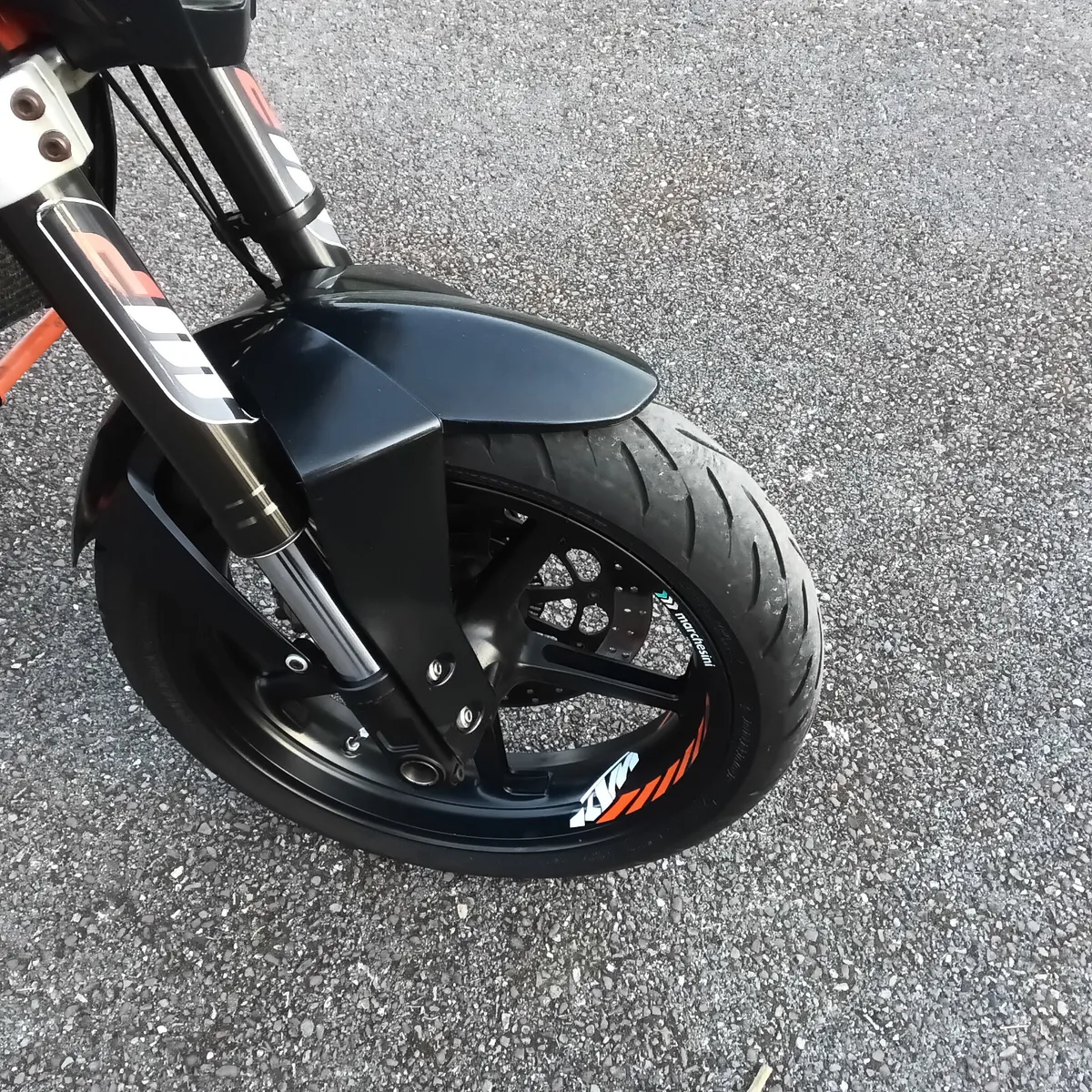 2012 KTM 690 Duke - Image 2