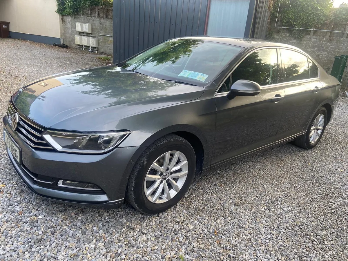 Volkswagen Passat 2017 - Image 1