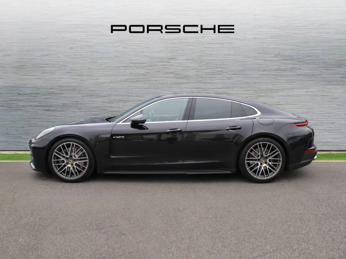 Porsche Panamera 4 E-hybrid - Image 3