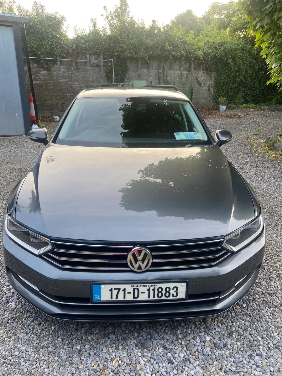 Volkswagen Passat 2017 - Image 3