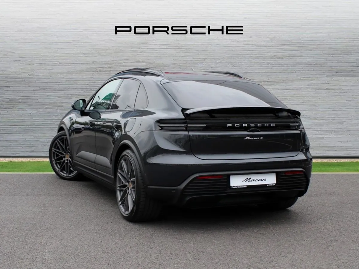 Porsche Macan 4 Electric - Image 3