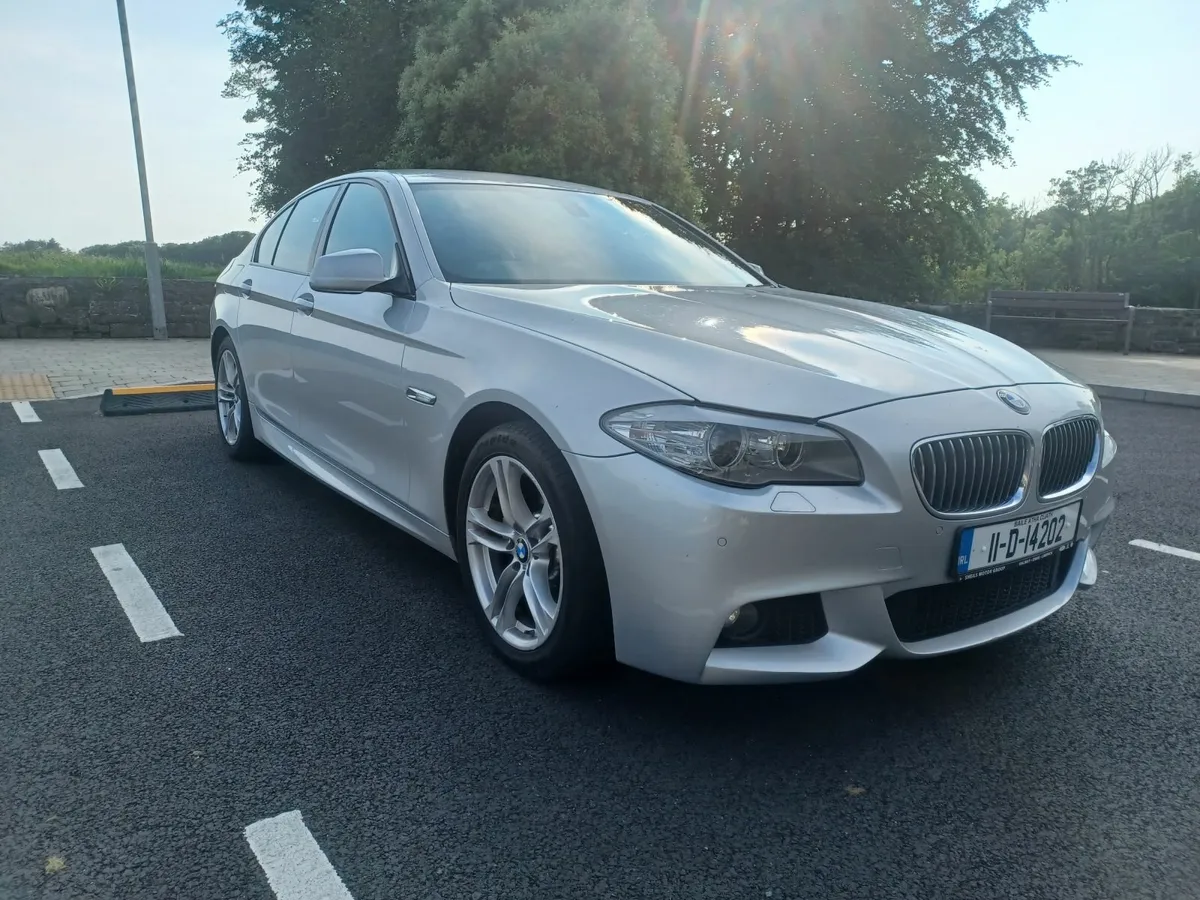 BMW 5-Series 2011 - Image 4
