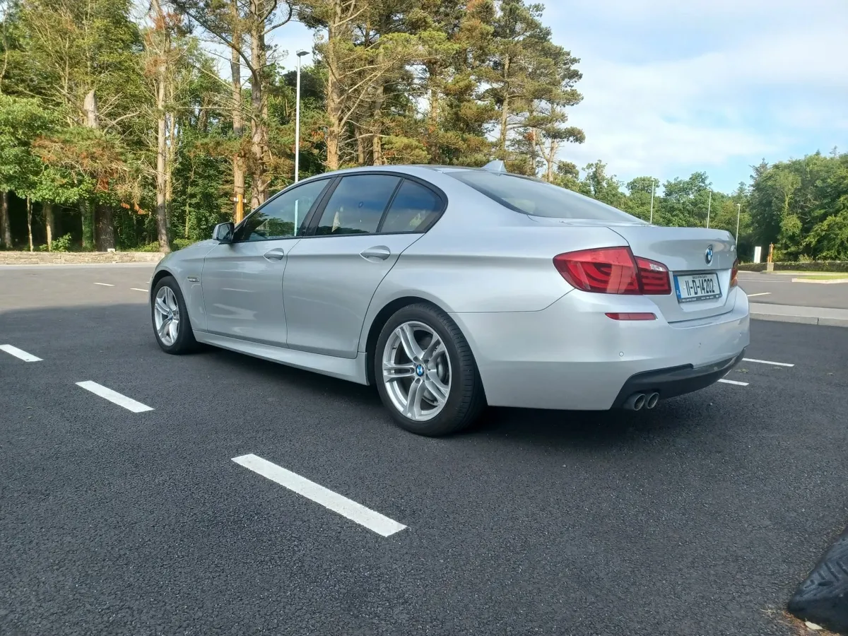 BMW 5-Series 2011 - Image 4