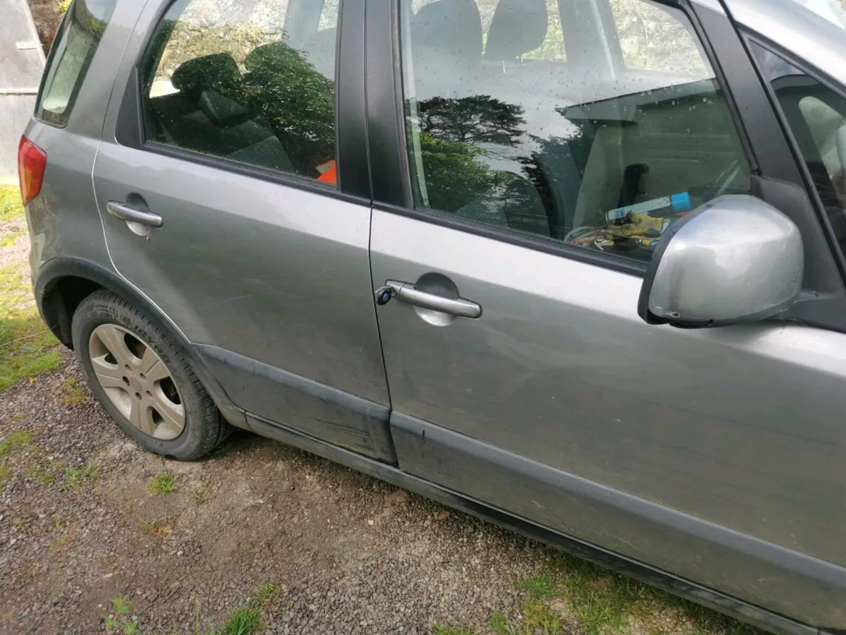 Car - Image 2