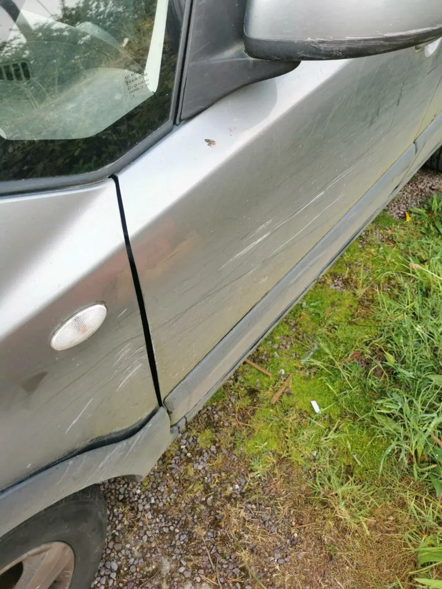 Car - Image 3