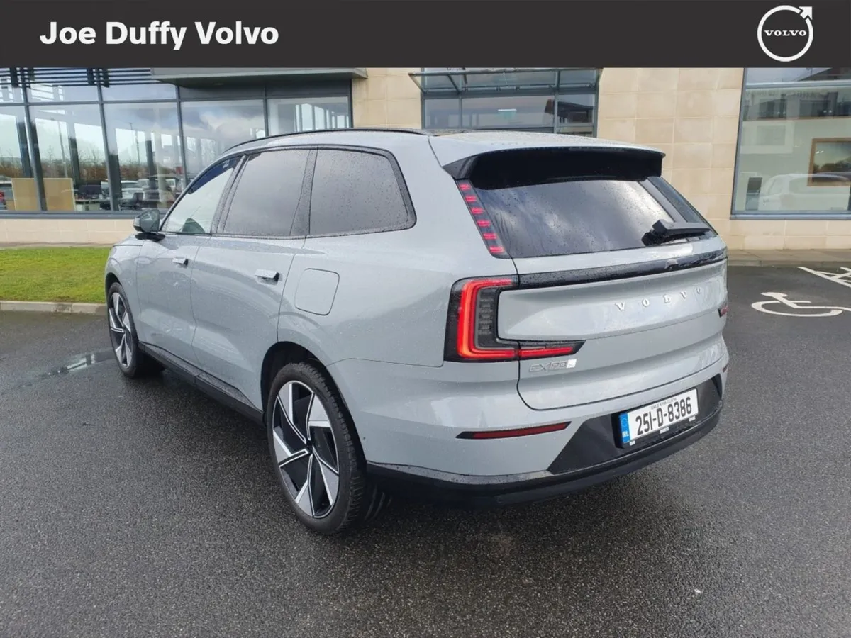 Volvo EX90 Performance Ultra - Image 3