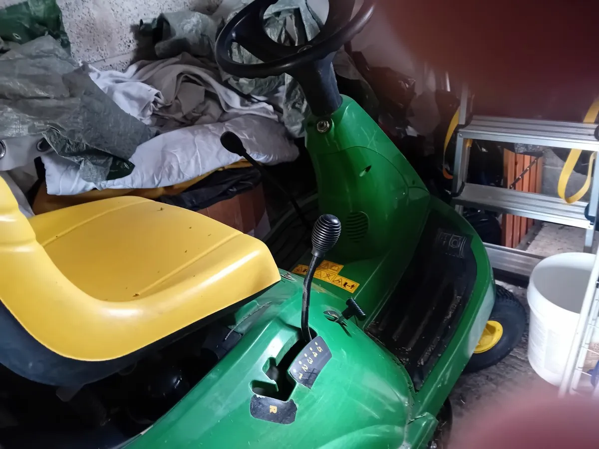 Sit on lawn mower - Image 4