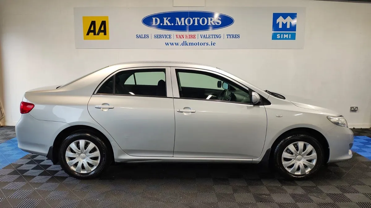 TOYOTA COROLLA - Image 3