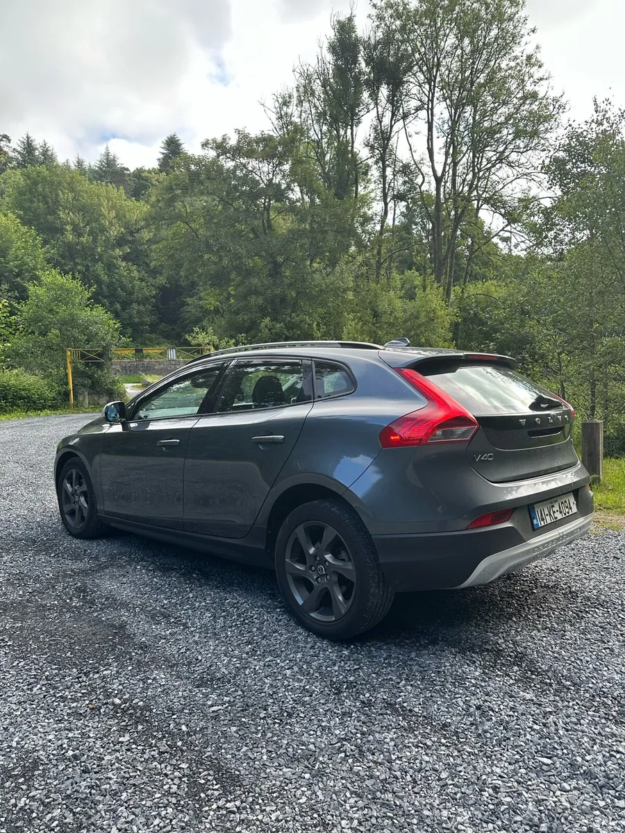 Volvo v40 cross country 1.6l diesel 2014 - Image 3