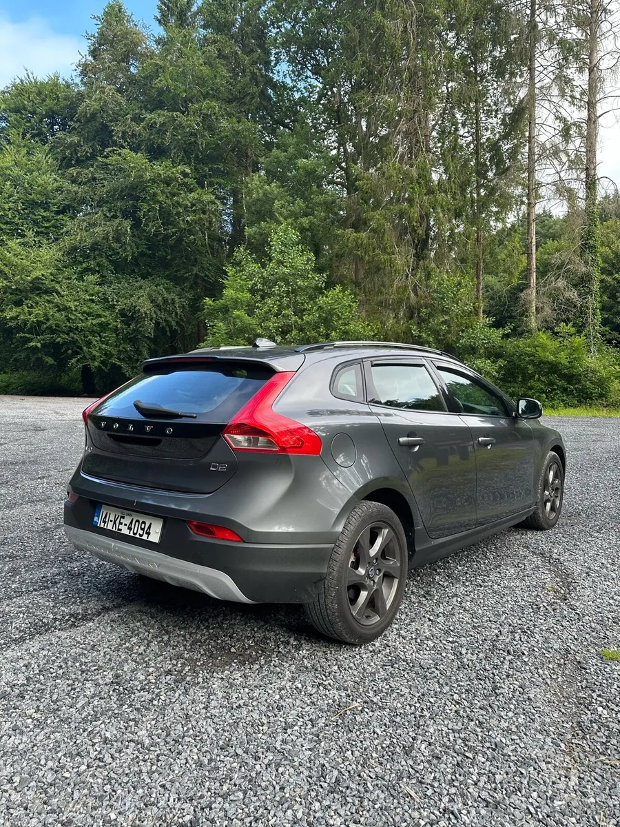 Volvo v40 cross country 1.6l diesel 2014 - Image 4