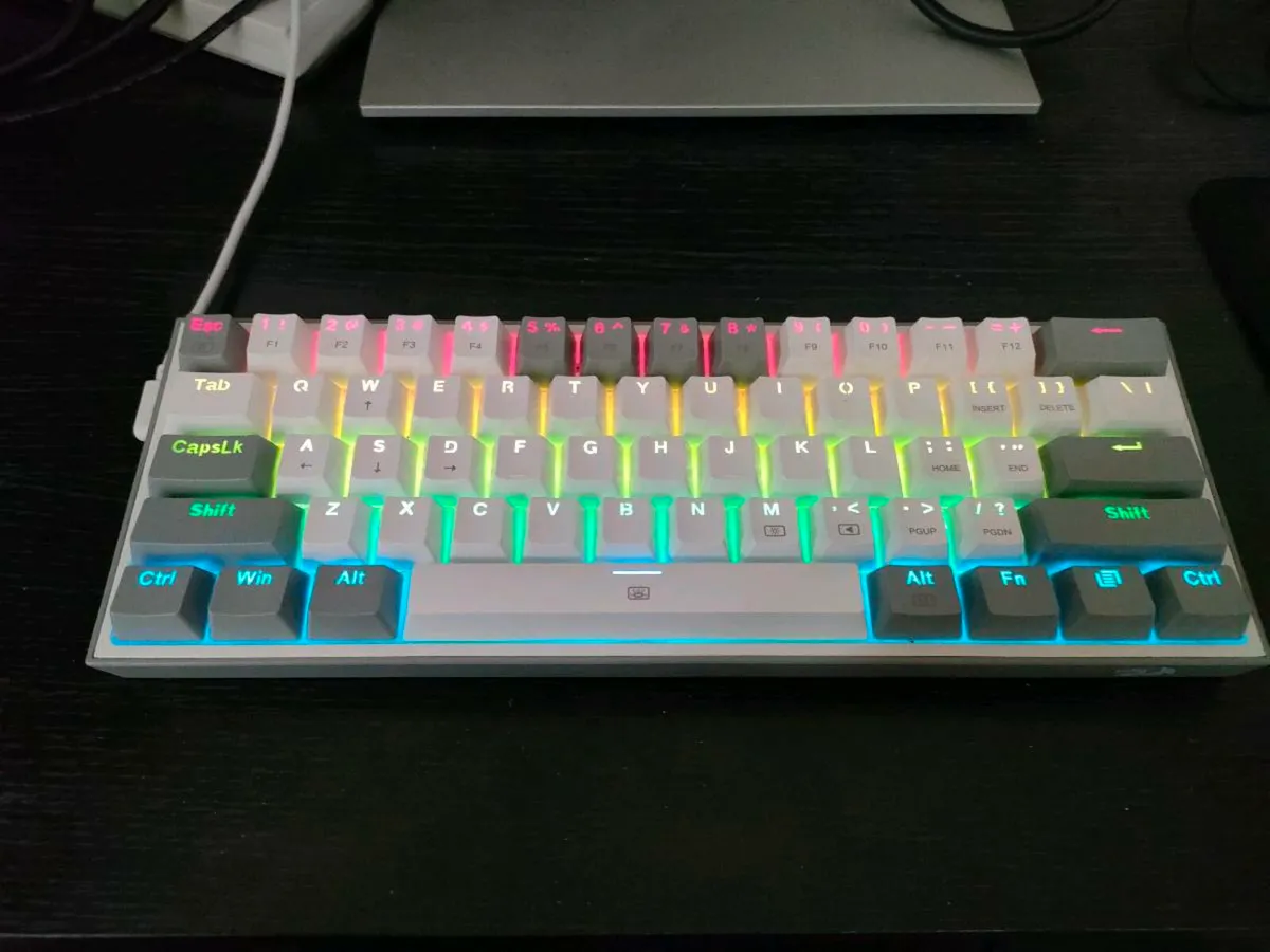 Redragon K617 60% Mechanical Keyboard - Image 2