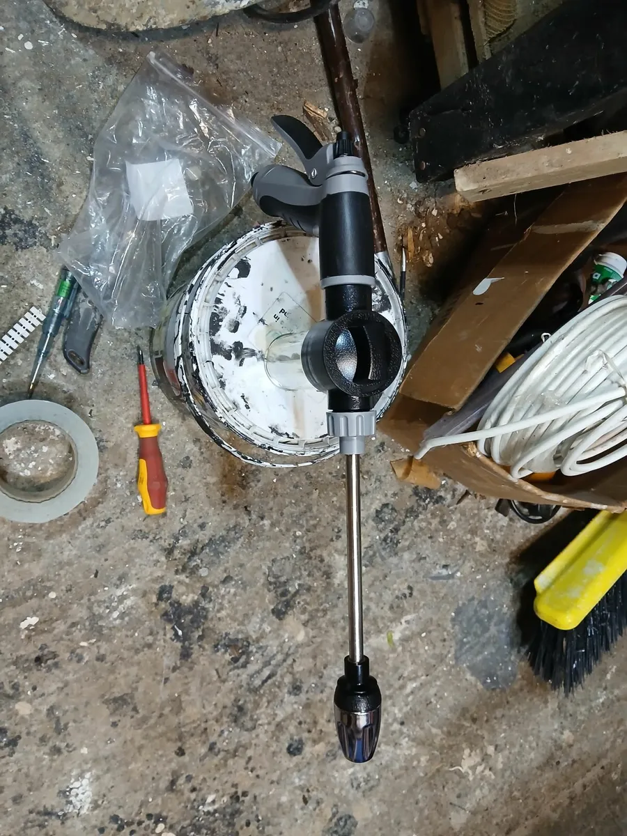 Battery washer from mains tap - Image 1