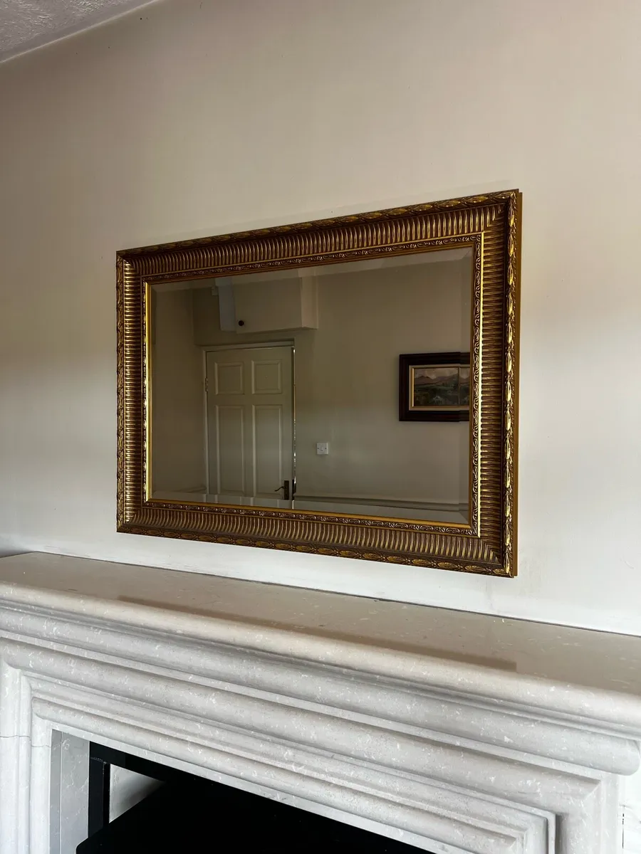 Elegant Vintage-Style Wall Mirror – Gold Frame - Image 1