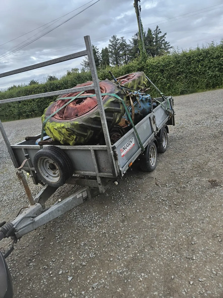 Ford 2000  tractor - Image 1