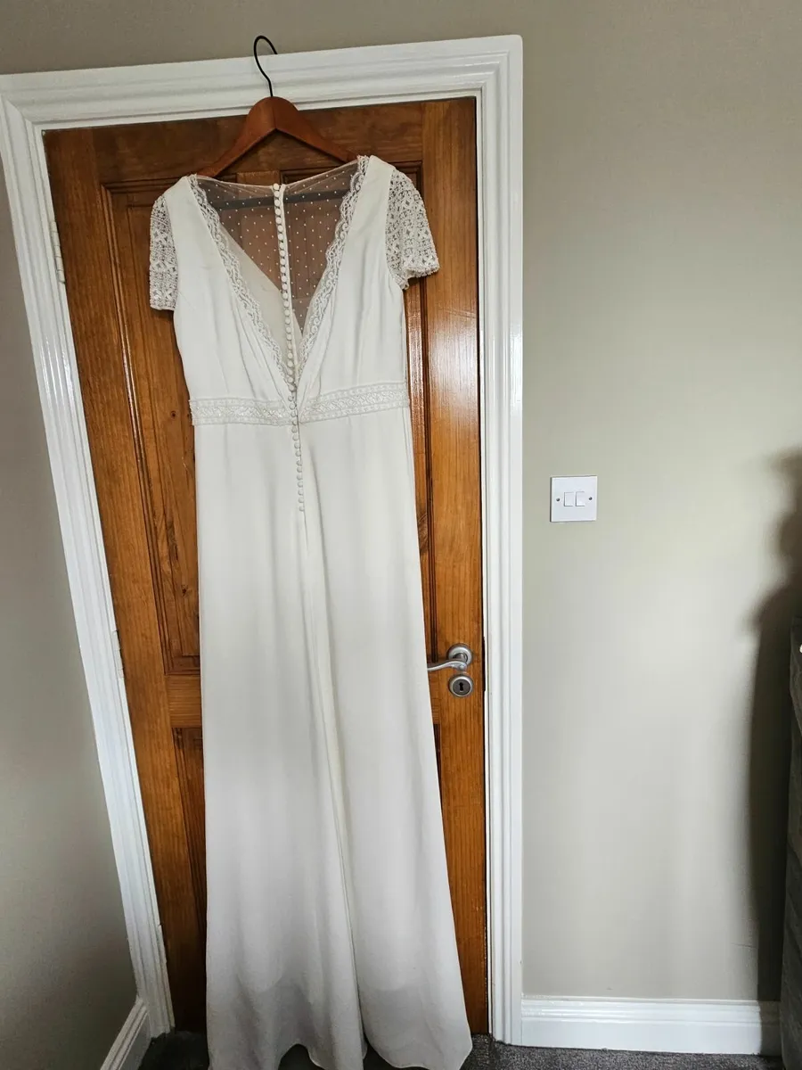 Wedding dress - Image 1