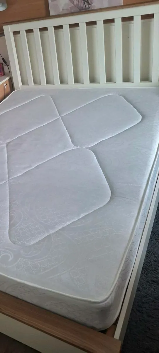 Double bed and mattress - Image 4