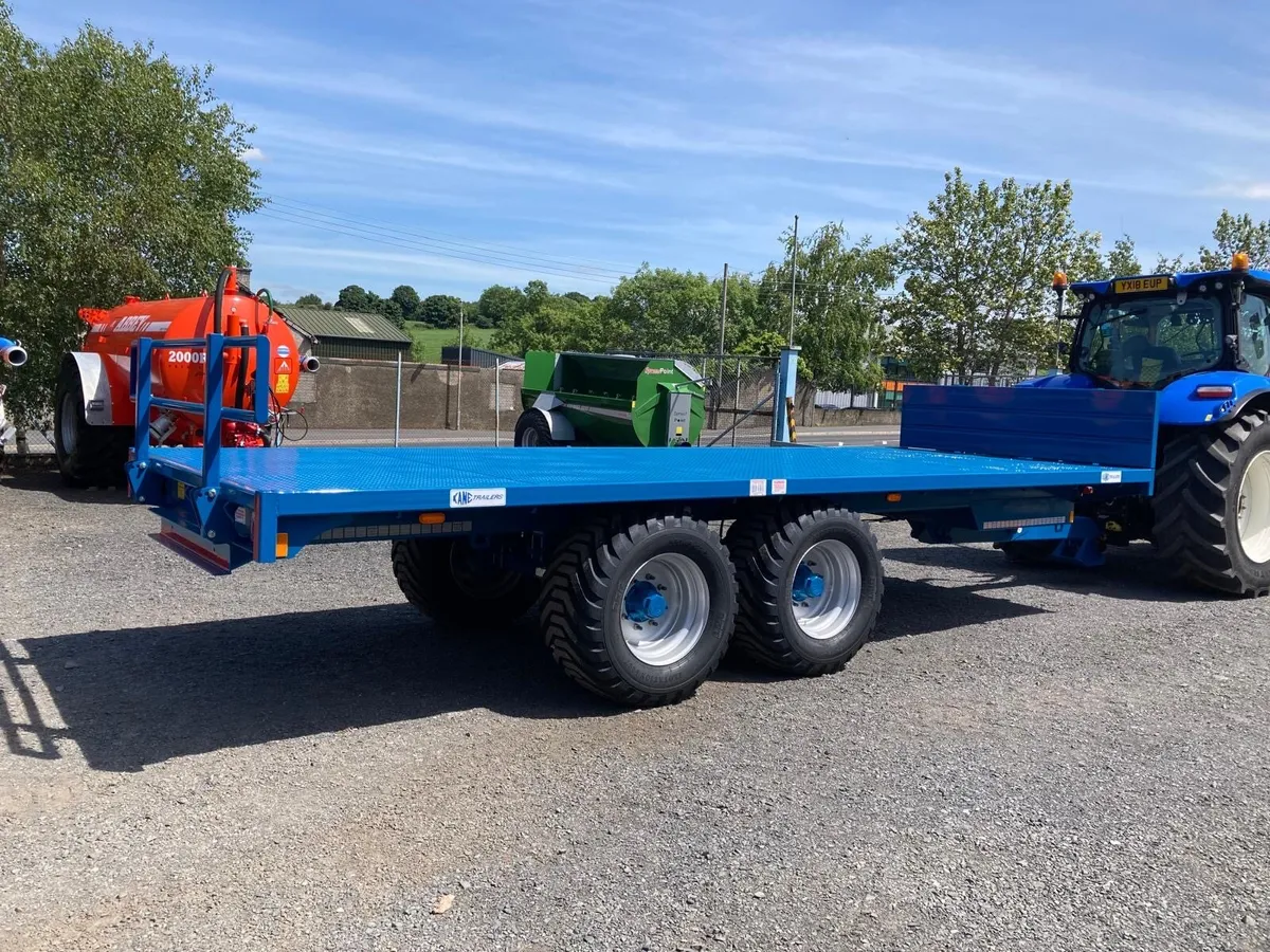 New Kane 26FT Hydraulic Beaver Tail Low Loader - Image 3