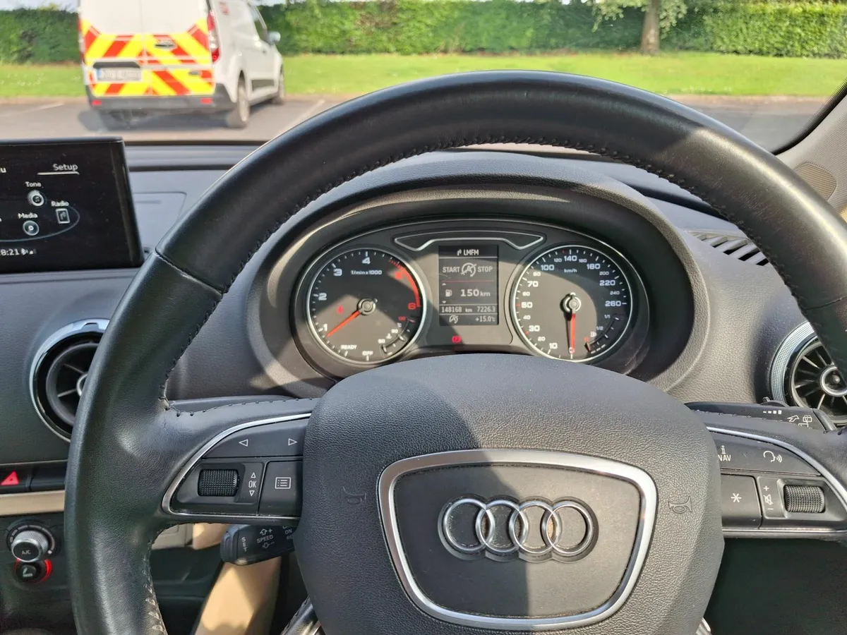 Audi A3 2015 - Image 2