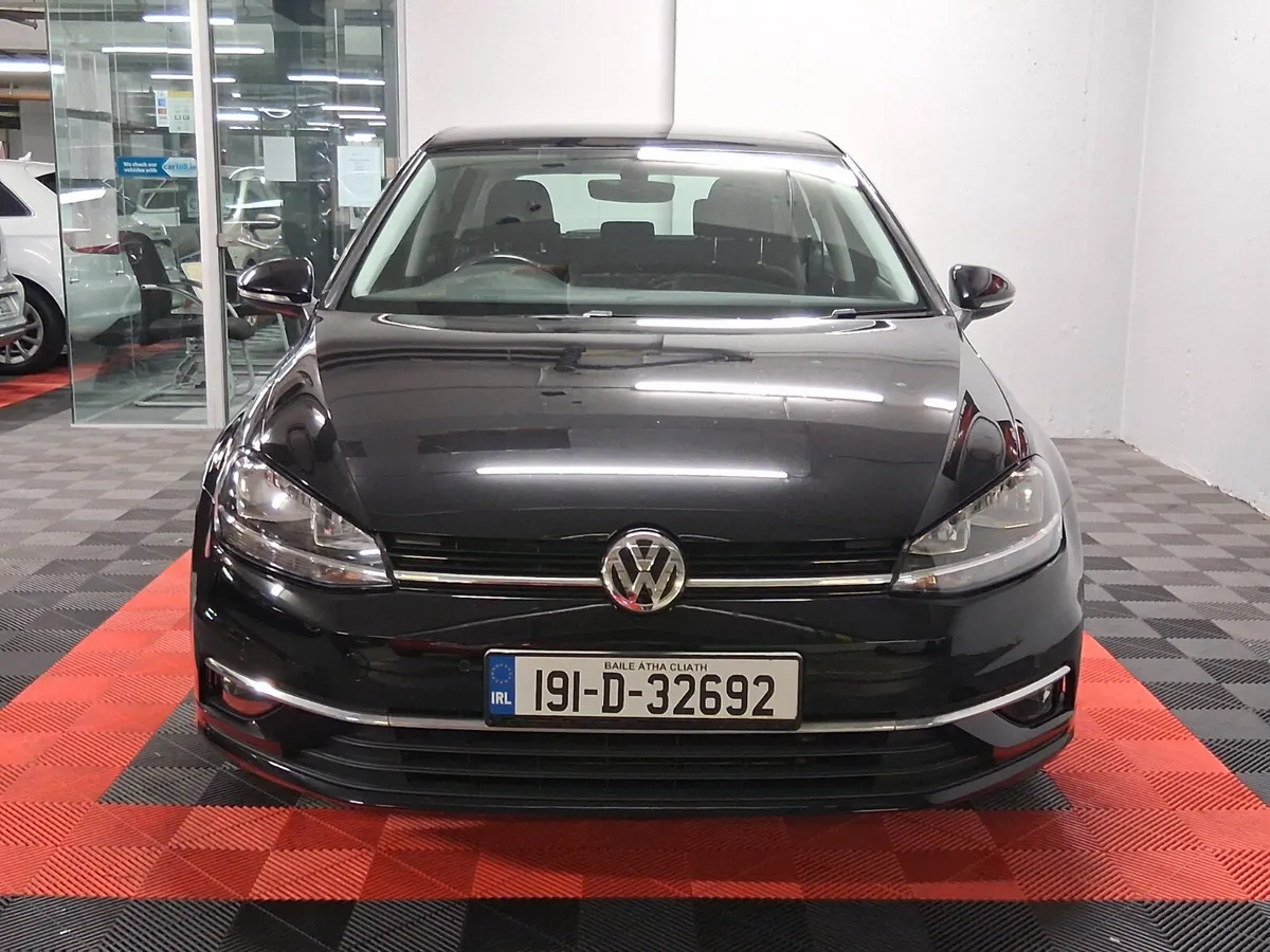 2019 Volkswagen Golf **LOW KLMS** - Image 4