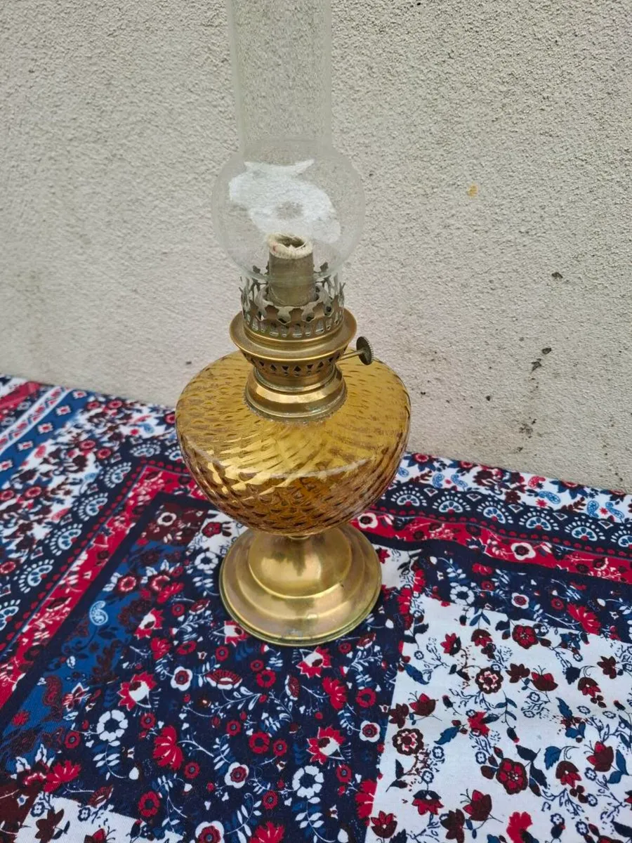 Glass vintage oil lamp postage possible - Image 2