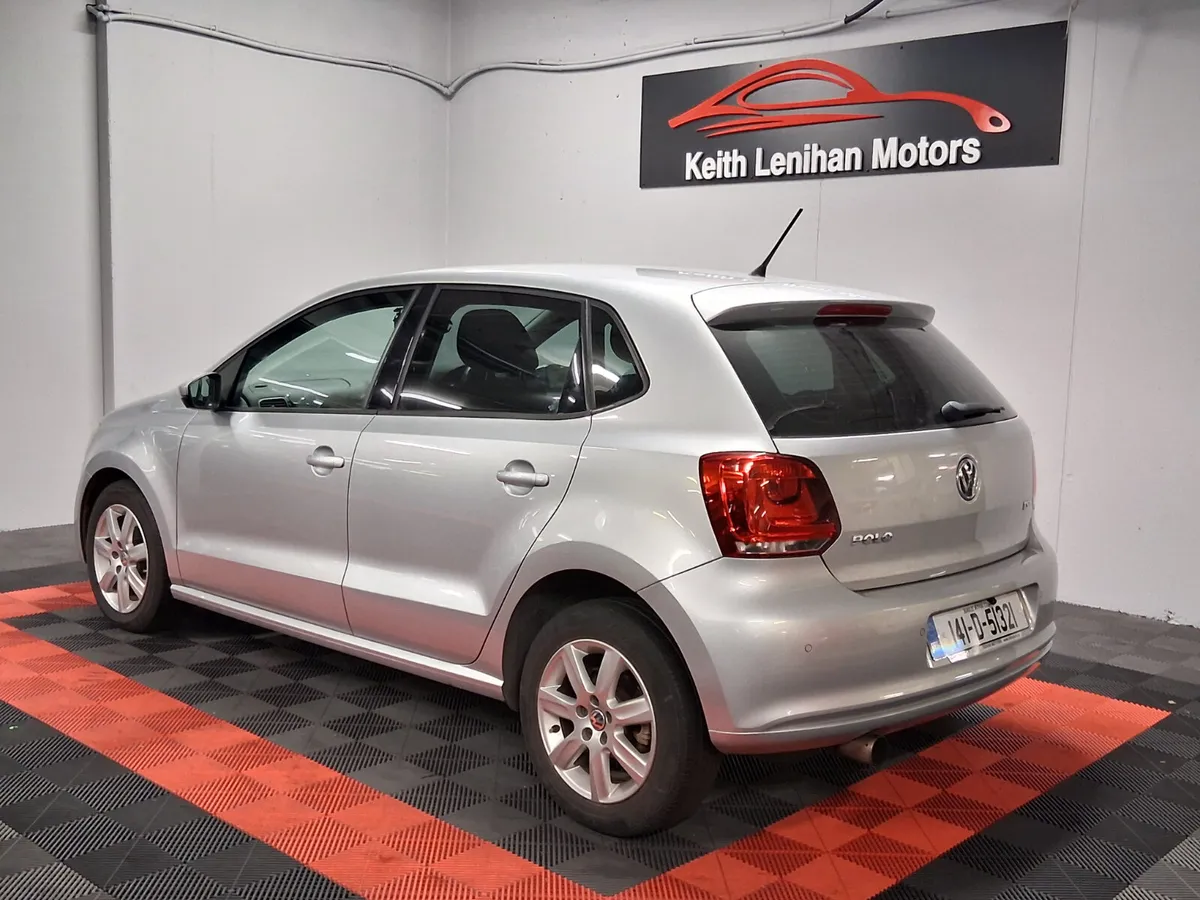 2014 Volkswagen Polo **AUTOMATIC** - Image 4