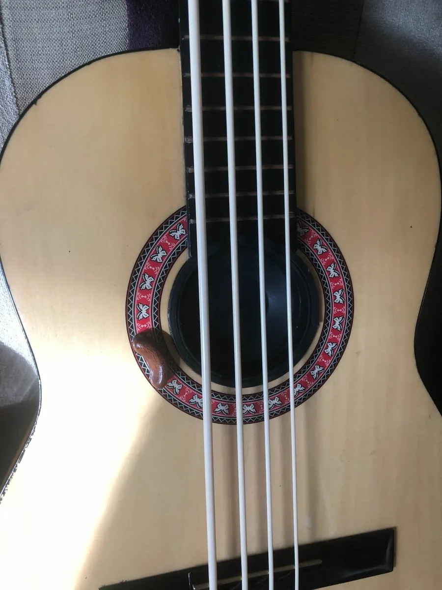 Ukulele Bass - Image 1