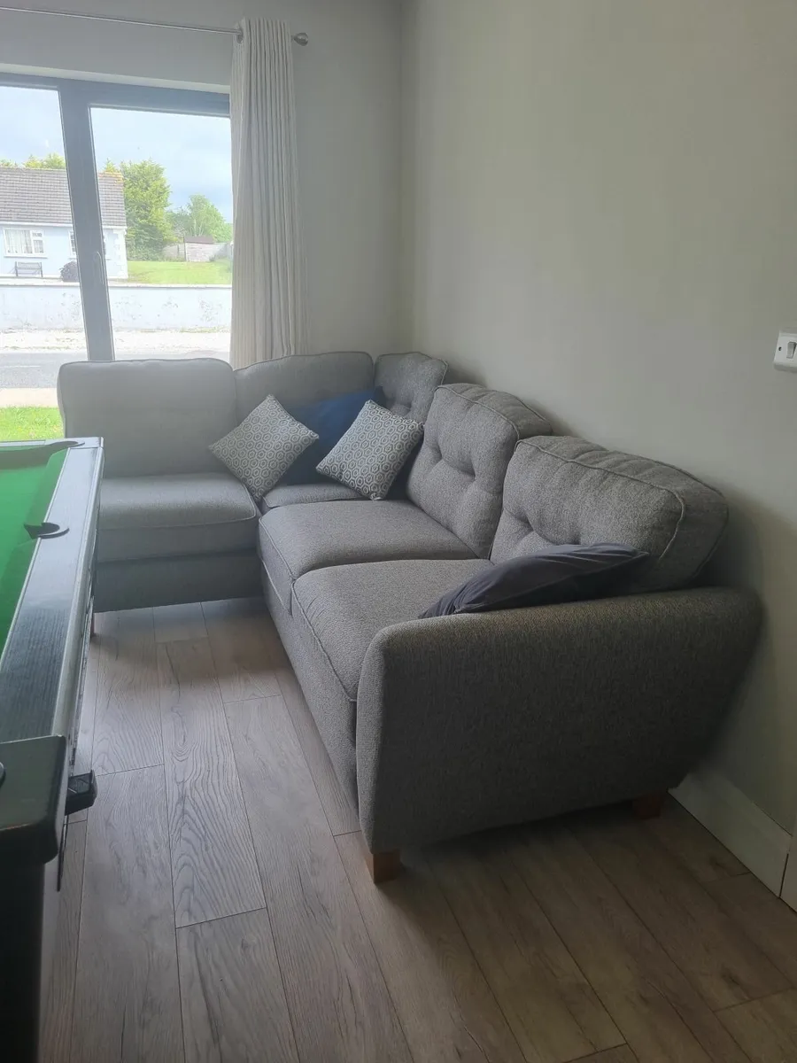 Corner sofa with Ottoman footstool - Image 1