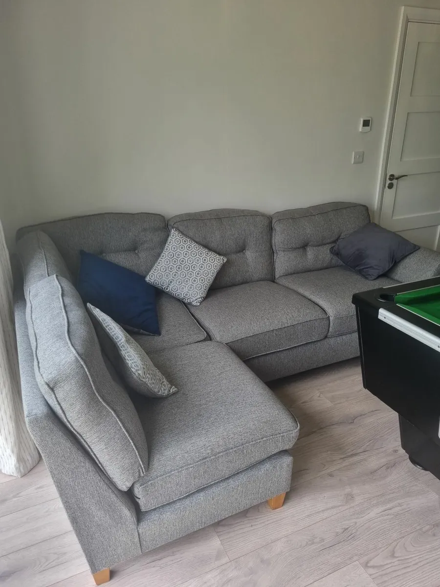 Corner sofa with Ottoman footstool - Image 3