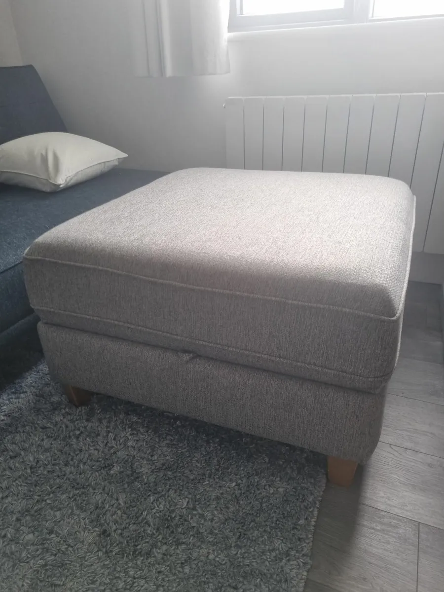 Corner sofa with Ottoman footstool - Image 2