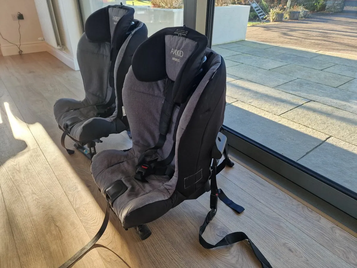 Axkid Minikid car seat - Image 2