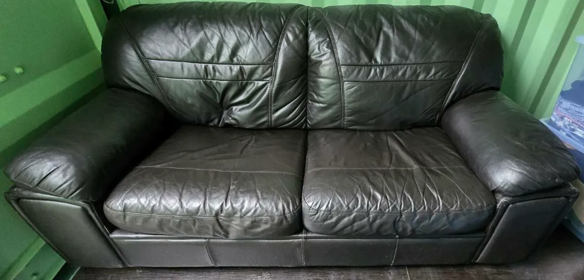 Sofa bed and single seater - Image 1