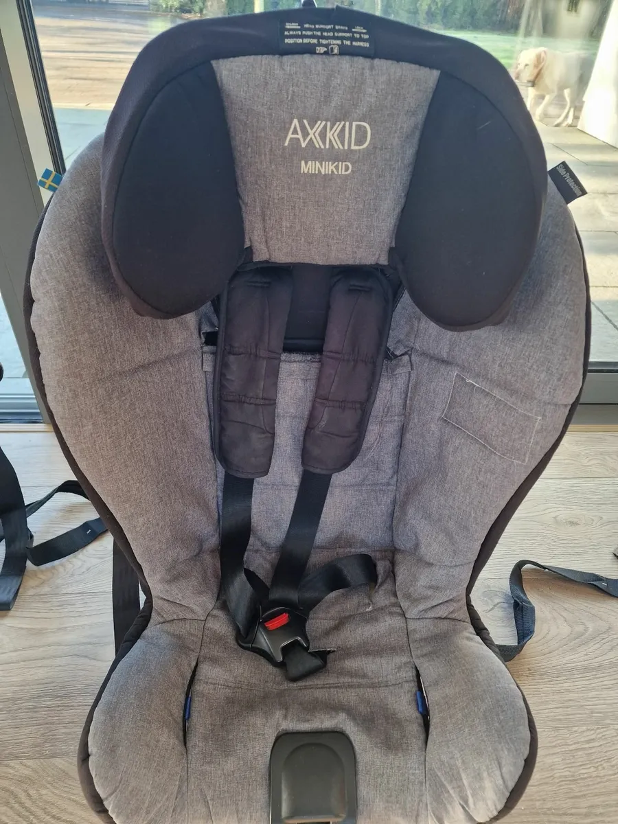 Axkid Minikid car seat - Image 4