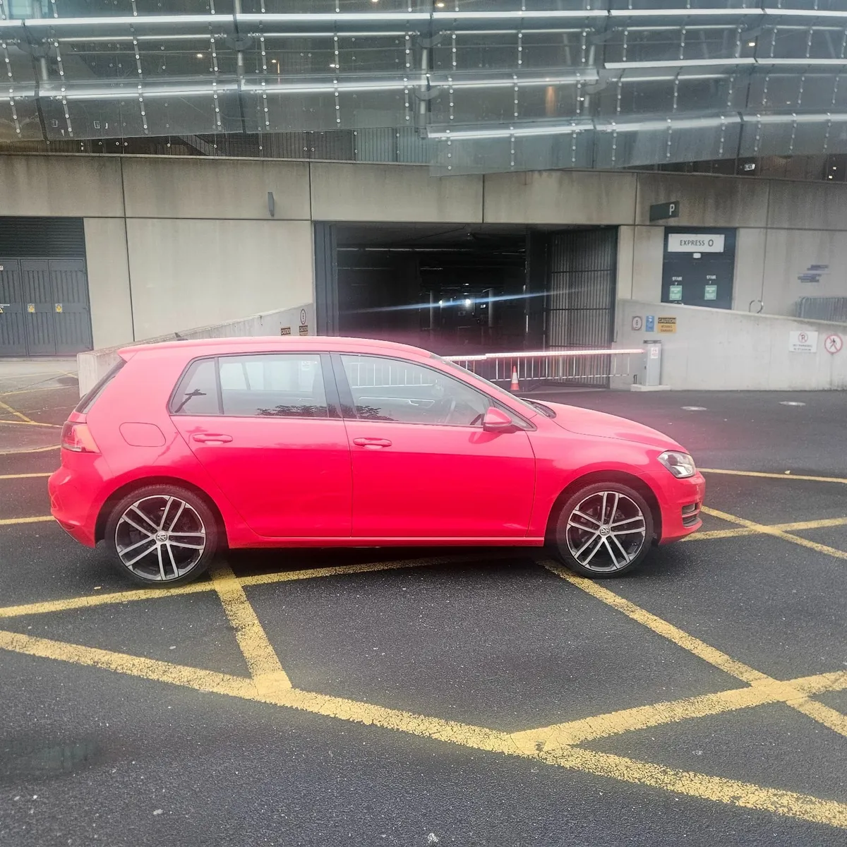Volkswagen Golf 2017 - Image 1