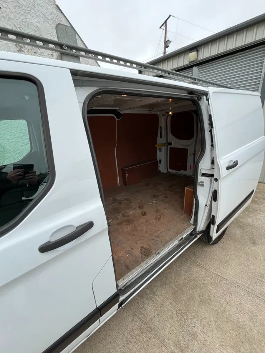 2018 Custom, NI Van, Wet Belt Done - Image 4