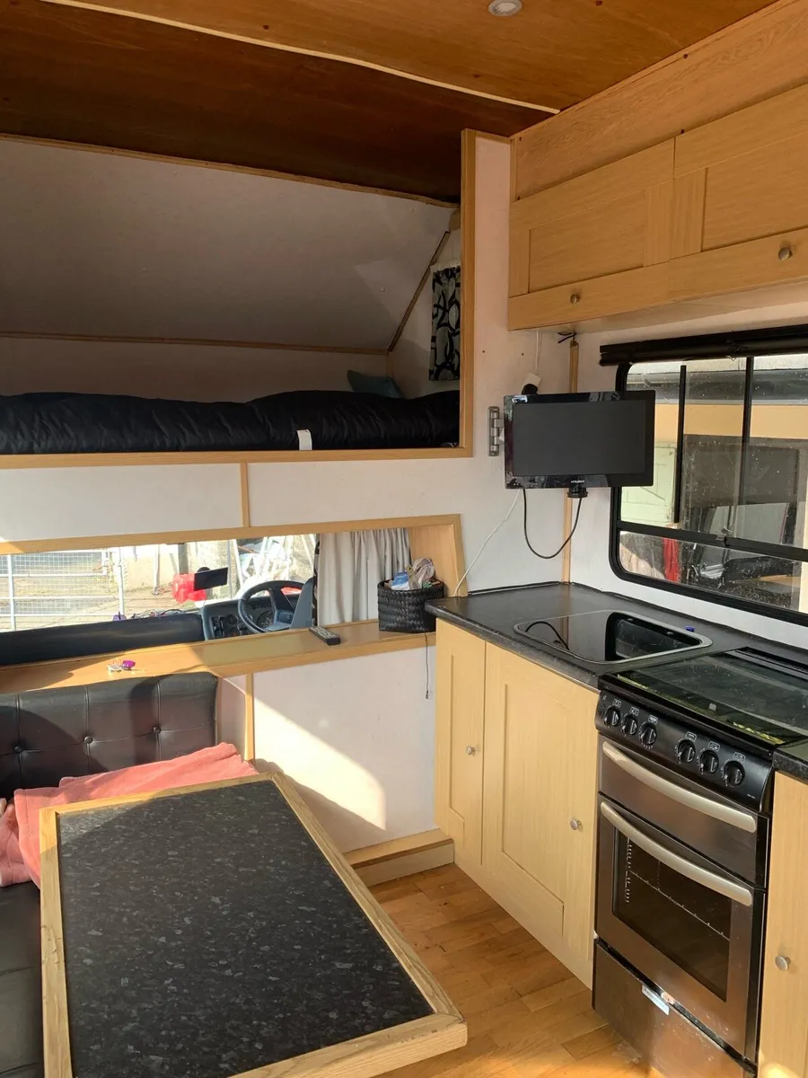 7.5t DAF horsebox - Image 3