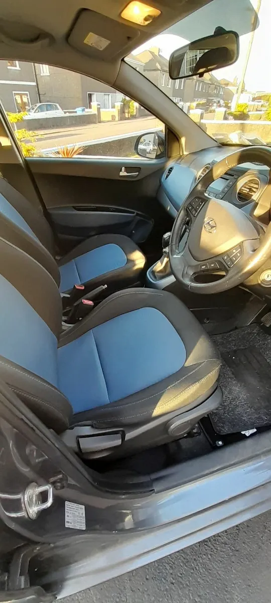 Hyundai i10 2015 - Image 2