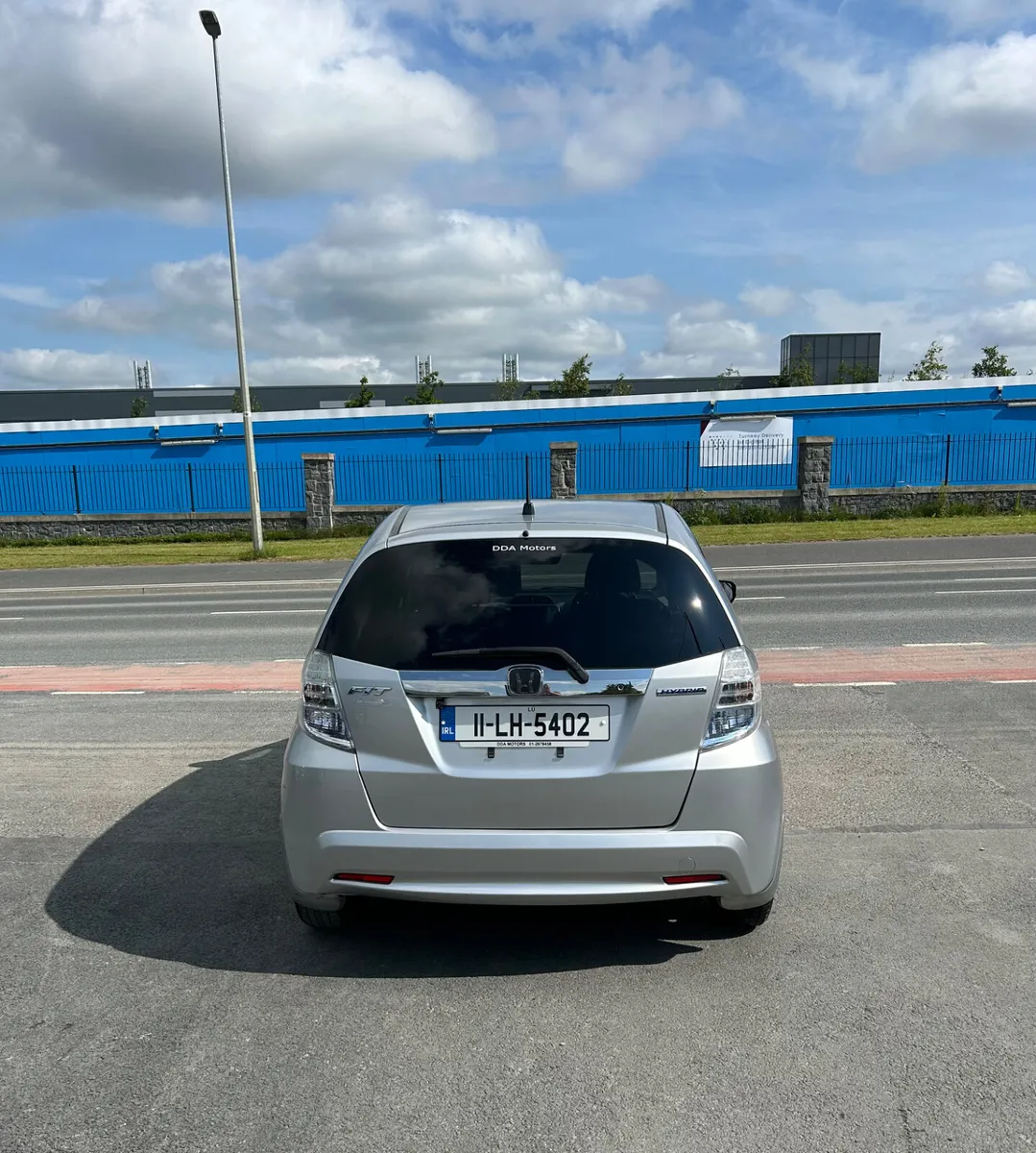 2011 Honda Fit 1.3 Hybrid Automatic - Image 4