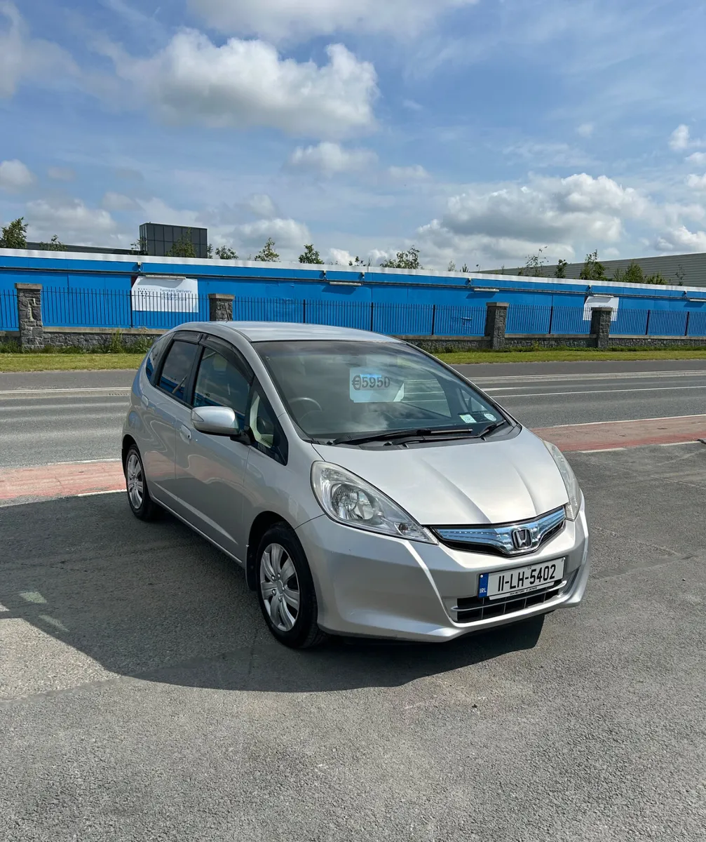 2011 Honda Fit 1.3 Hybrid Automatic - Image 2