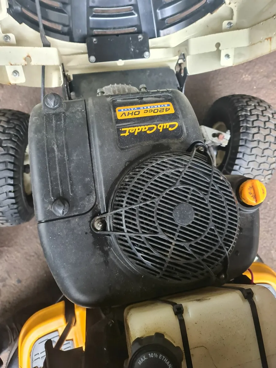Ride on lawnmower - Image 4