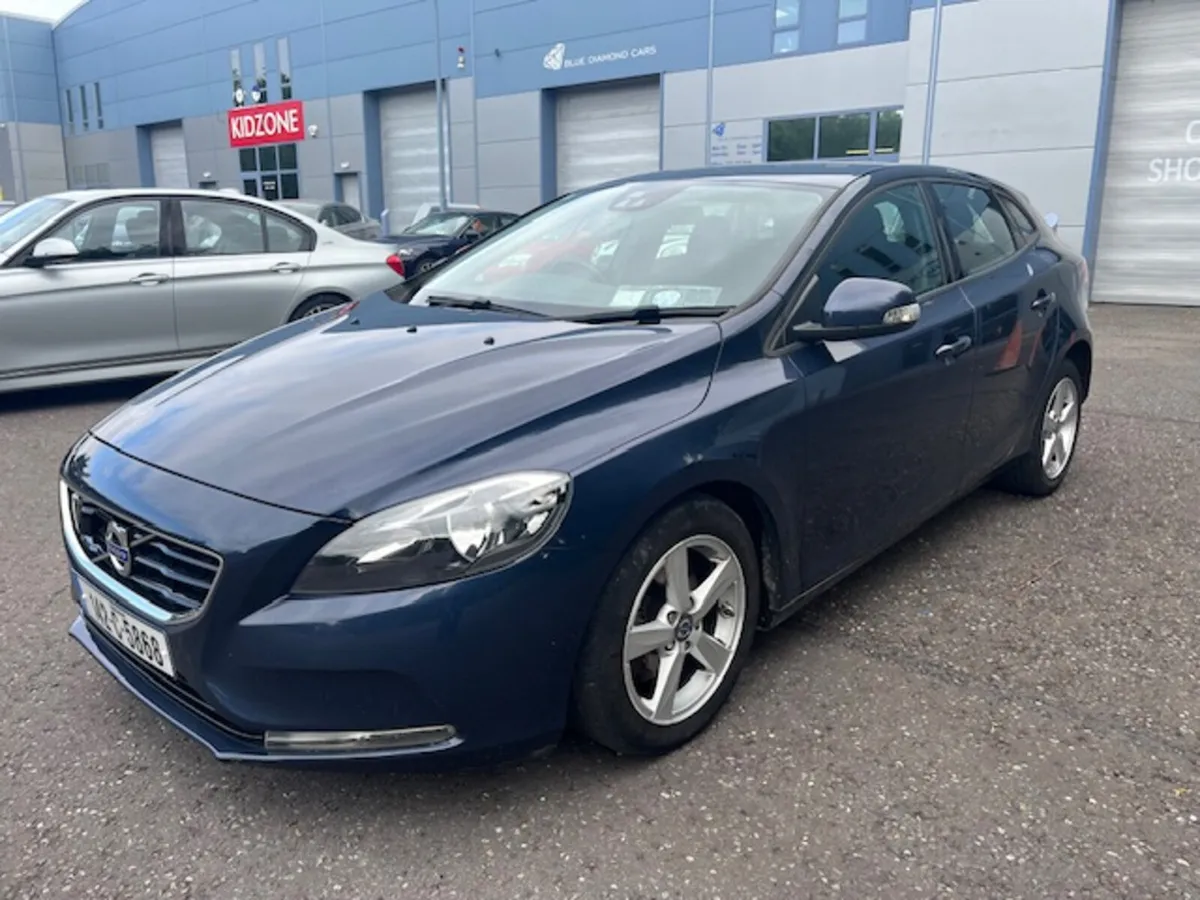 1.6 D2 ES 112BHP 5DR SE - HIGH SPEC - Image 3
