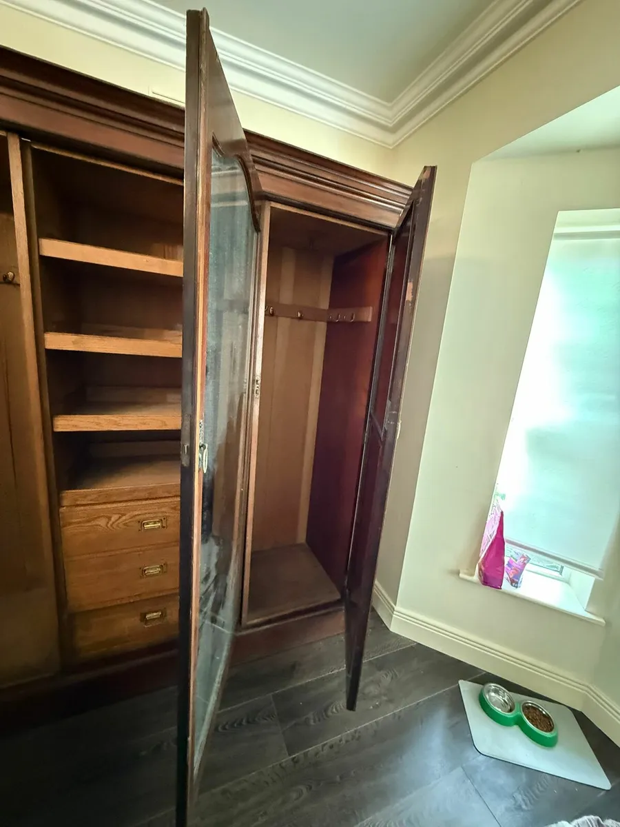 Antique wardrobe - Image 4