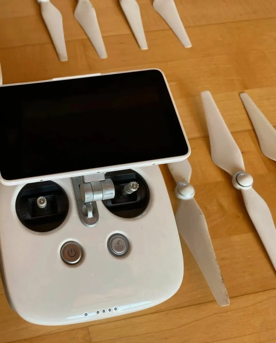 DJI Phantom 4+ / Plus Pro with Controller bundle - Image 3