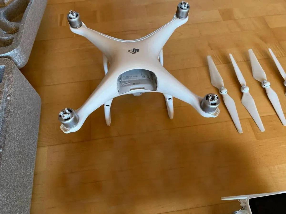 DJI Phantom 4+ / Plus Pro with Controller bundle - Image 4