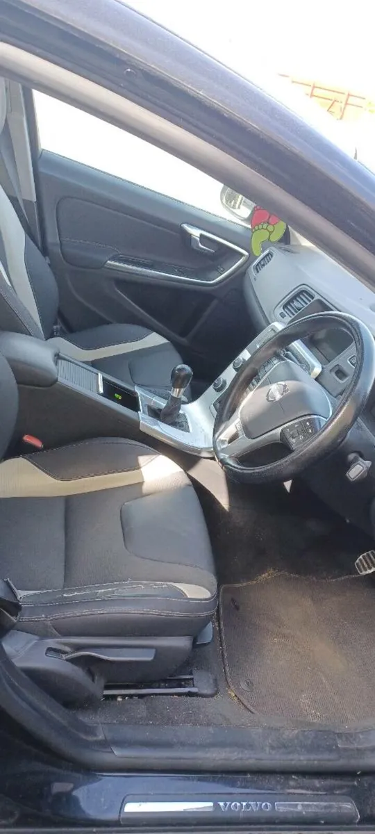 Volvo s60 - Image 3